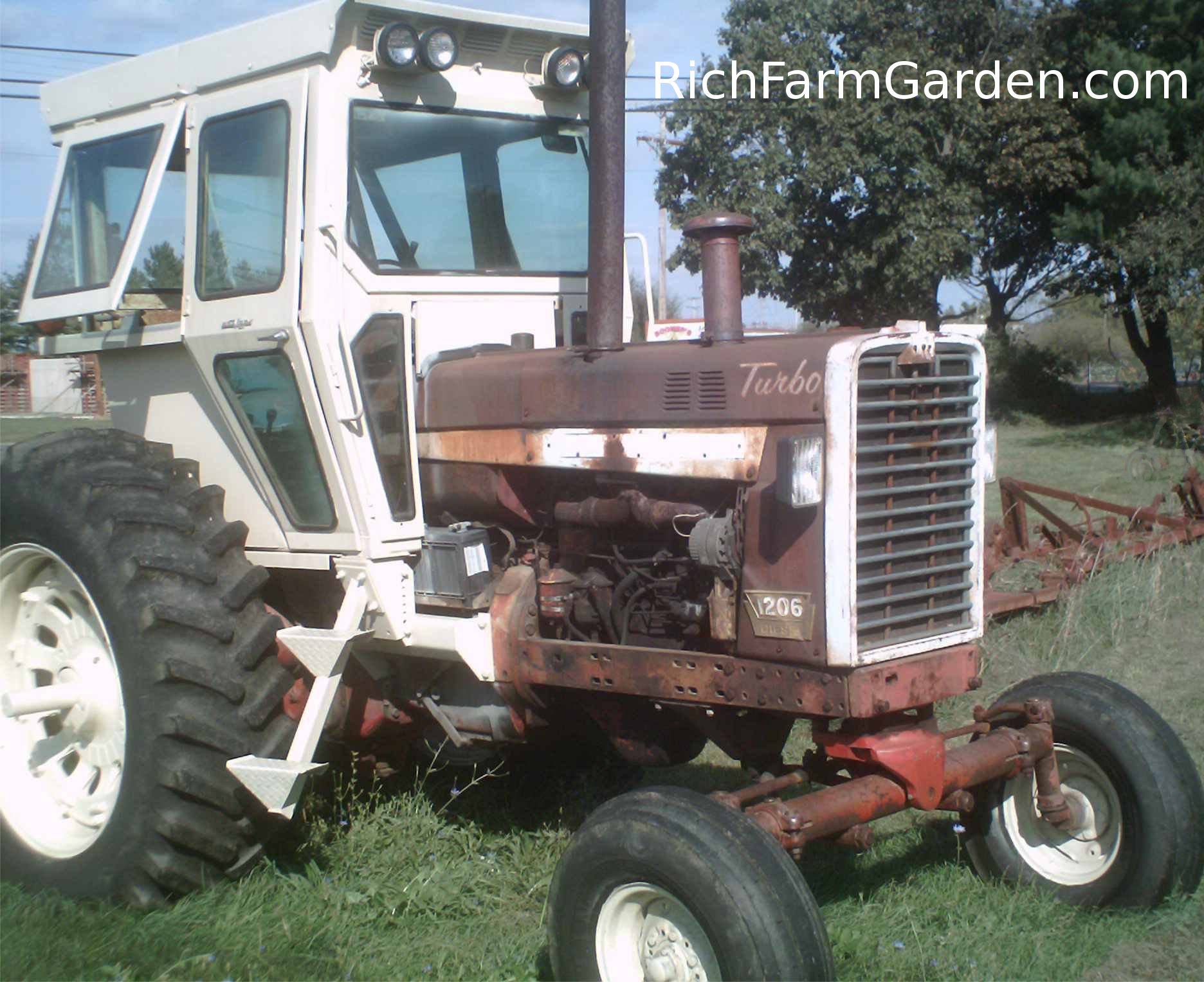 Row Crop tractor